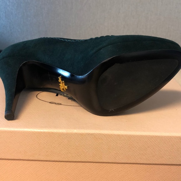 Suede Prada Pump - Picture 6 of 7